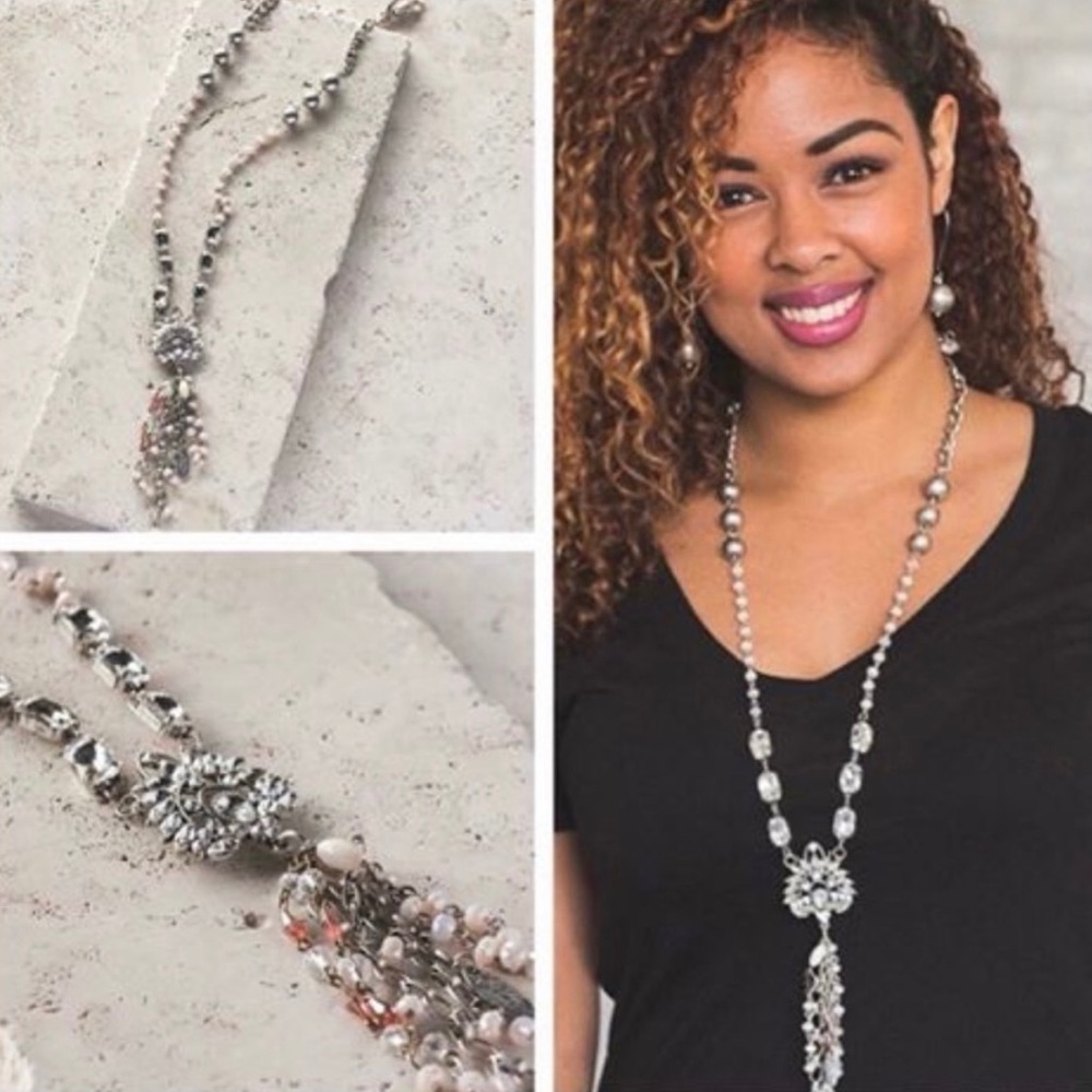 Ava necklace